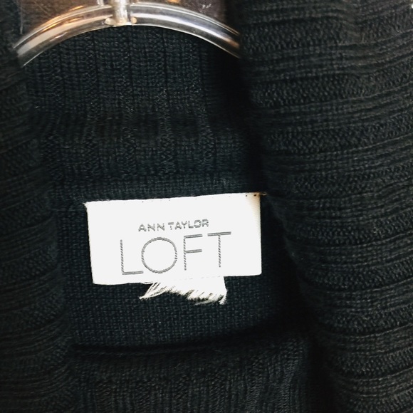 Loft black and white turtleneck sweater - Picture 4 of 5